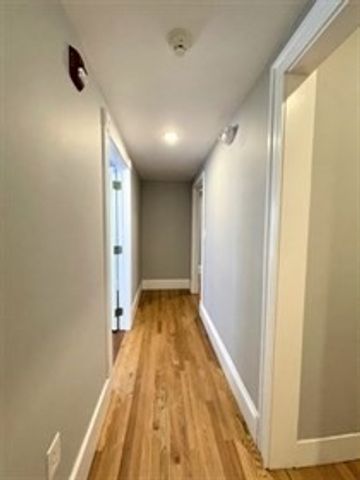 539 Lincoln Ave 2, Saugus, MA 01906