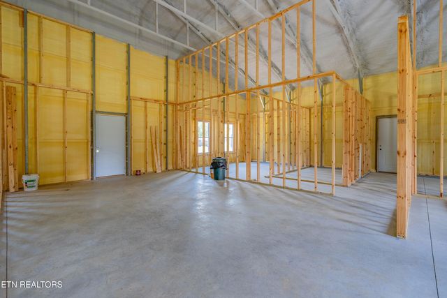1607 Tom Mccall Rd, Maryville, TN 37801