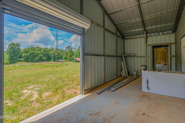 1607 Tom Mccall Rd, Maryville, TN 37801
