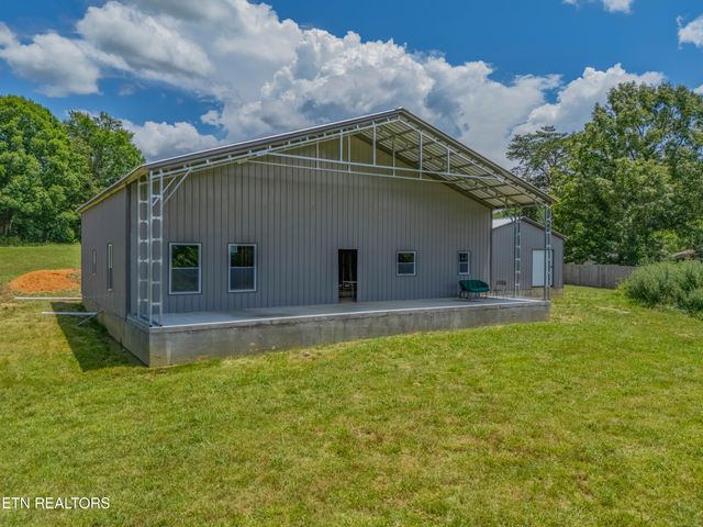 1607 Tom Mccall Rd, Maryville, TN 37801