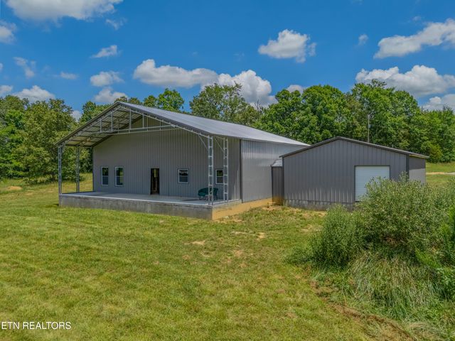 1607 Tom Mccall Rd, Maryville, TN 37801