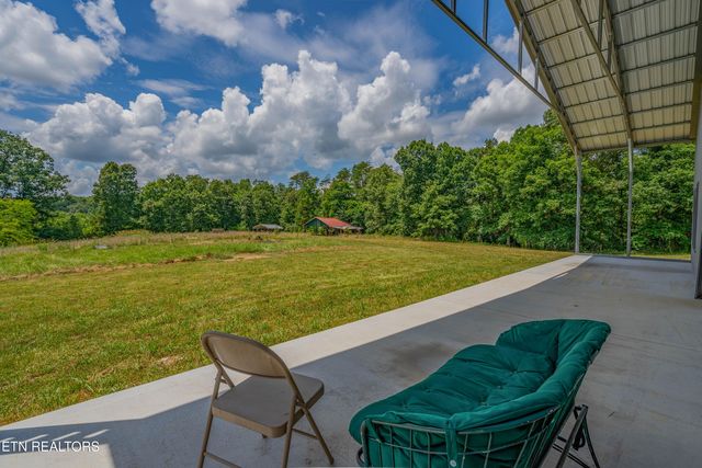 1607 Tom Mccall Rd, Maryville, TN 37801