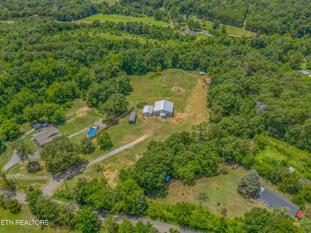 1607 Tom Mccall Rd, Maryville, TN 37801