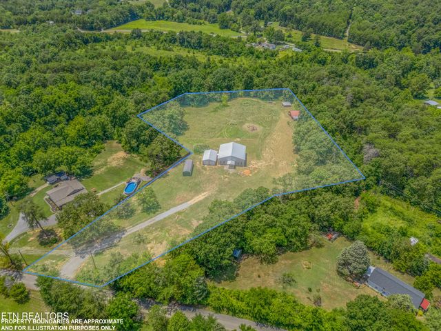1607 Tom Mccall Rd, Maryville, TN 37801