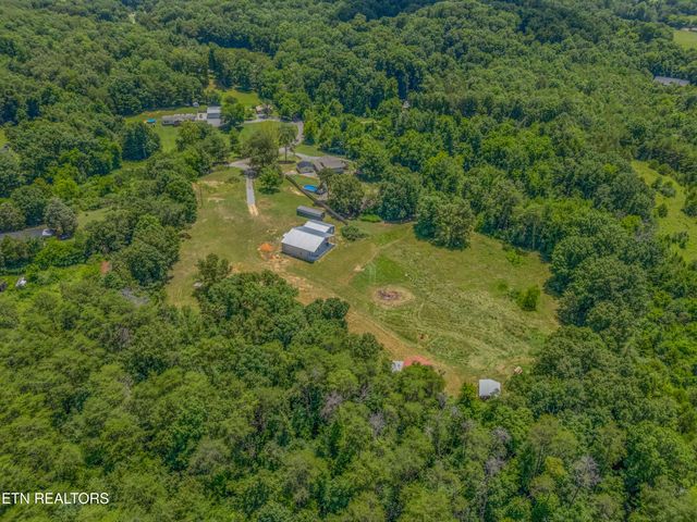 1607 Tom Mccall Rd, Maryville, TN 37801
