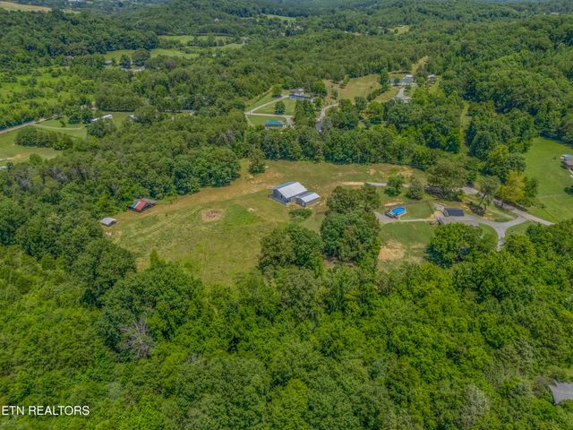 1607 Tom Mccall Rd, Maryville, TN 37801
