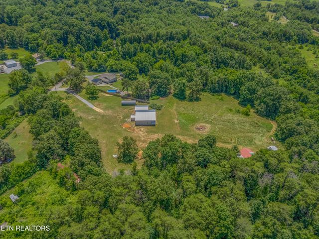 1607 Tom Mccall Rd, Maryville, TN 37801