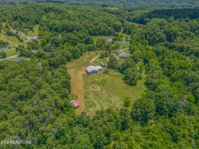 1607 Tom Mccall Rd, Maryville, TN 37801
