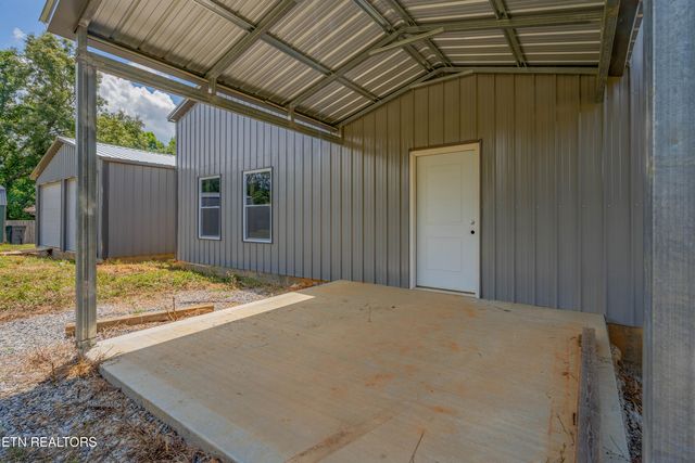 1607 Tom Mccall Rd, Maryville, TN 37801