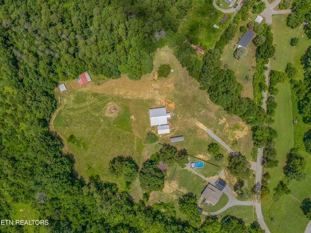 1607 Tom Mccall Rd, Maryville, TN 37801