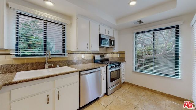 2349 S Bentley Avenue 6, Los Angeles, CA 90064