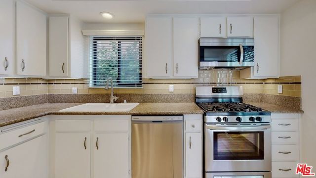 2349 S Bentley Avenue 6, Los Angeles, CA 90064