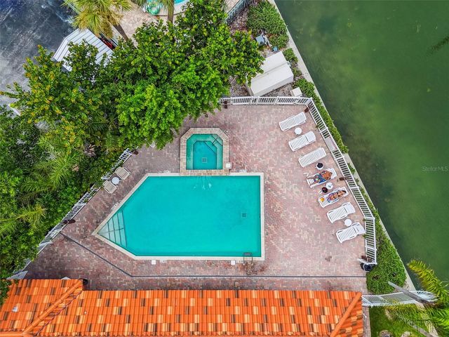 530 S GULFVIEW BOULEVARD 304, Clearwater Beach, FL 33767