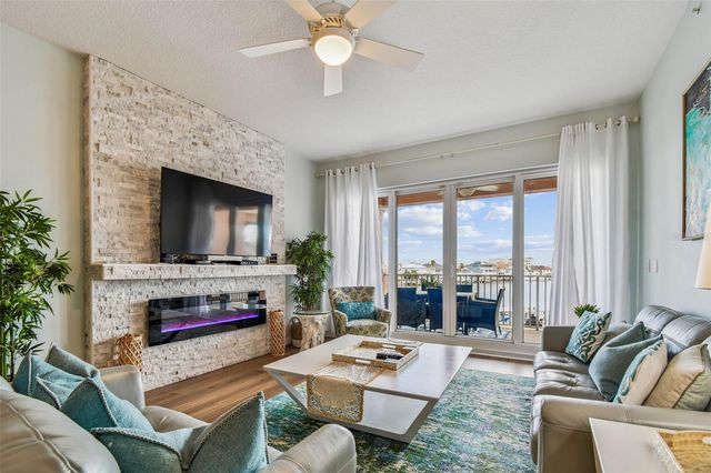 530 S GULFVIEW BOULEVARD 304, Clearwater Beach, FL 33767