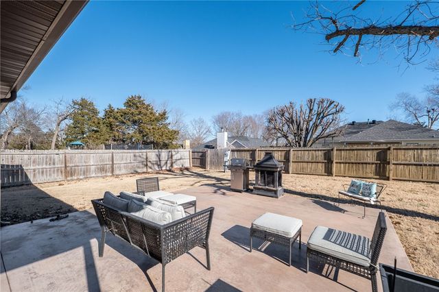 1796 S Harding Place, Fayetteville, AR 72701