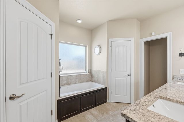 1796 S Harding Place, Fayetteville, AR 72701