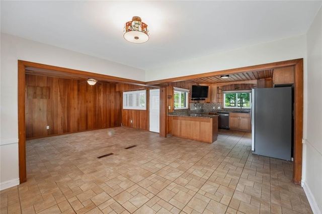 4225 Atlanta Street, Powder Springs, GA 30127
