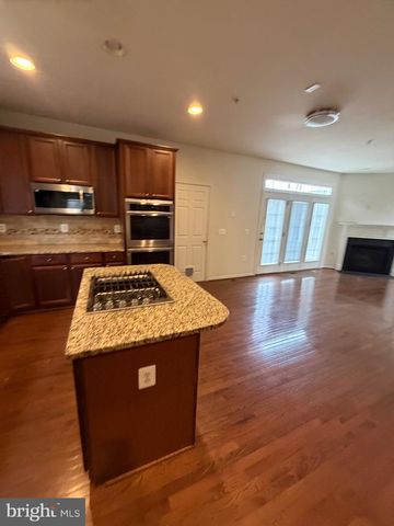 9814 TRAVER ST, Bowie, MD 20721