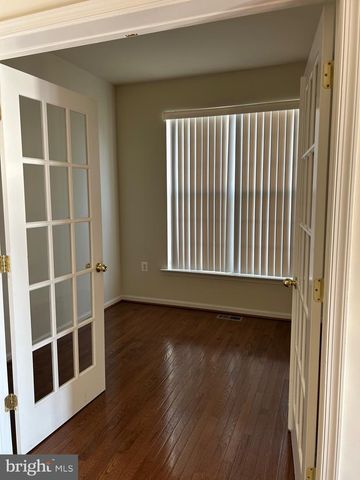 9814 TRAVER ST, Bowie, MD 20721