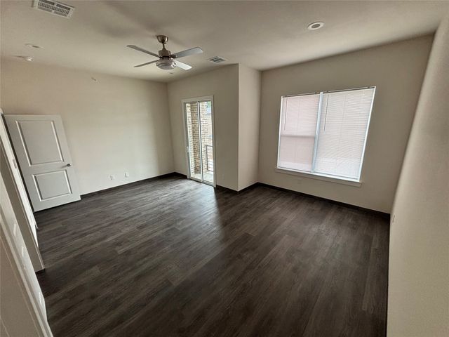 710 Benge Drive 712-G, Arlington, TX 76013