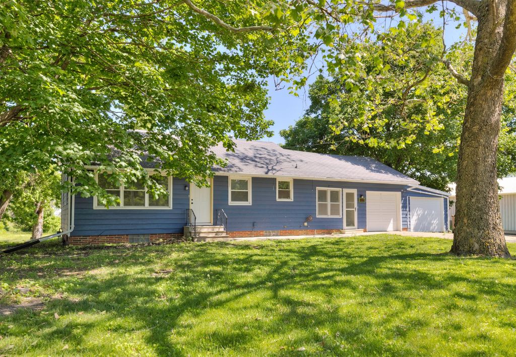 1100 2nd Street NE, Bondurant, IA 50035