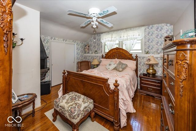 17 S Hough Street, Greenfield, IN 46140