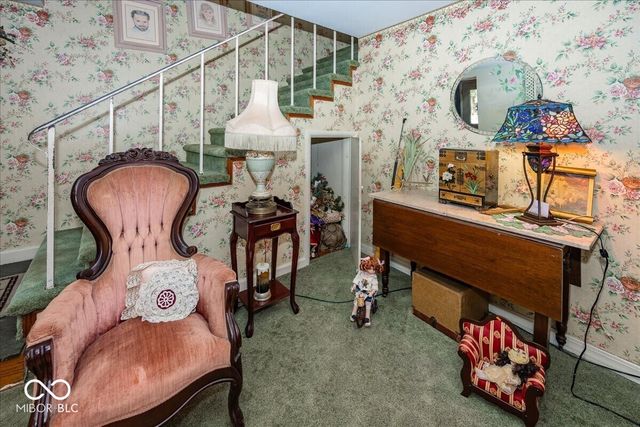 17 S Hough Street, Greenfield, IN 46140