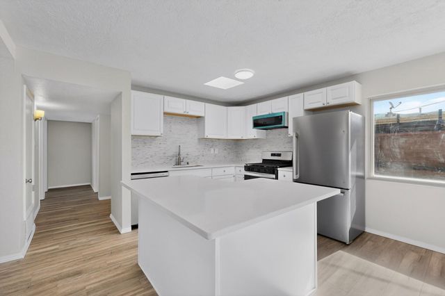 1812 Blume Street NE, Albuquerque, NM 87112