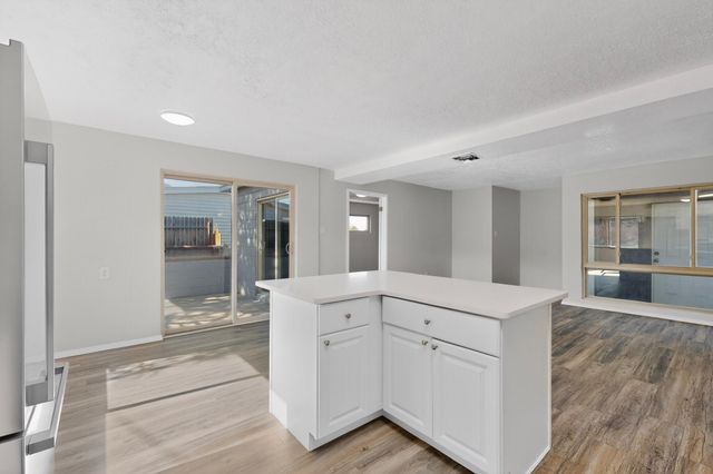 1812 Blume Street NE, Albuquerque, NM 87112