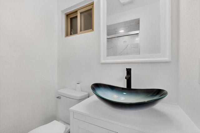 1812 Blume Street NE, Albuquerque, NM 87112