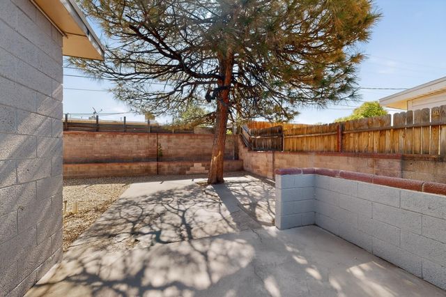 1812 Blume Street NE, Albuquerque, NM 87112