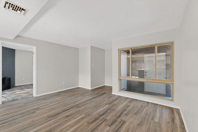 1812 Blume Street NE, Albuquerque, NM 87112