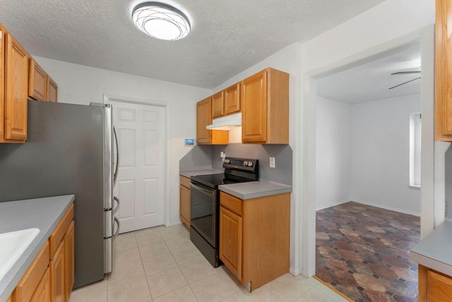 10006 Wren Street, La Porte, TX 77571