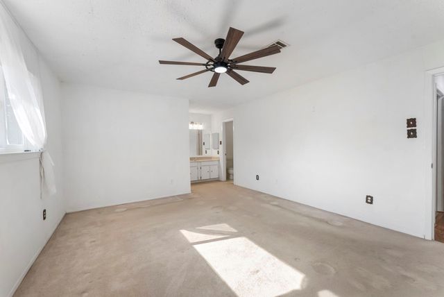 10006 Wren Street, La Porte, TX 77571