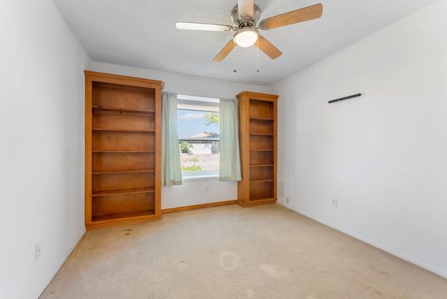 10006 Wren Street, La Porte, TX 77571