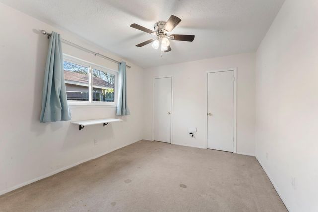 10006 Wren Street, La Porte, TX 77571