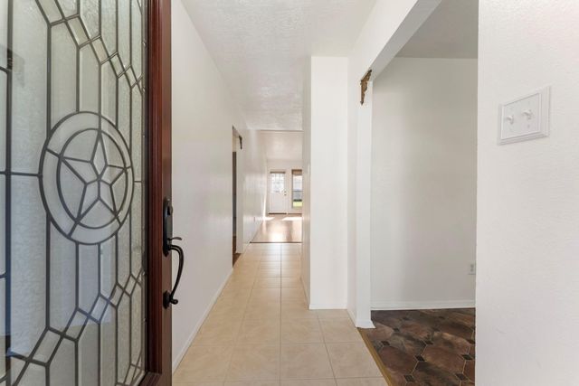 10006 Wren Street, La Porte, TX 77571