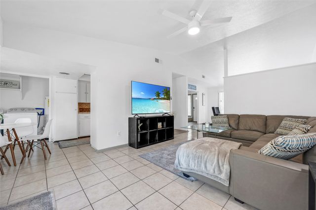 1811 Vatican Lane, Dallas, TX 75224