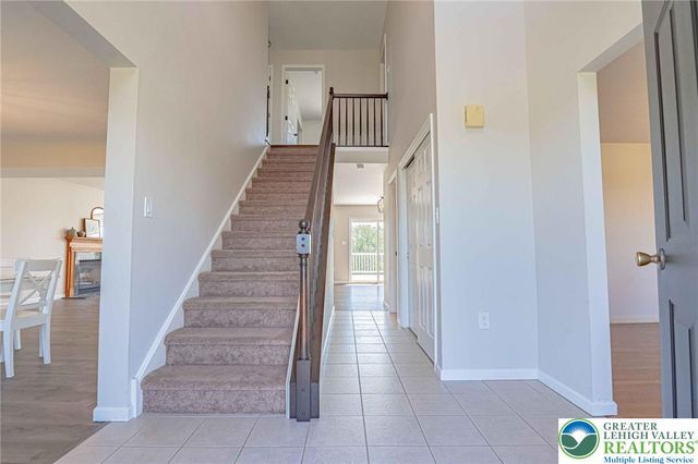 385 Farmington Road, Upper Macungie Twp, PA 18031