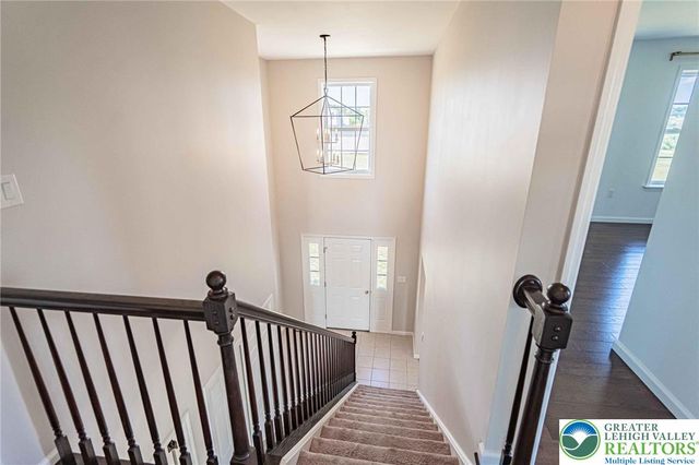 385 Farmington Road, Upper Macungie Twp, PA 18031