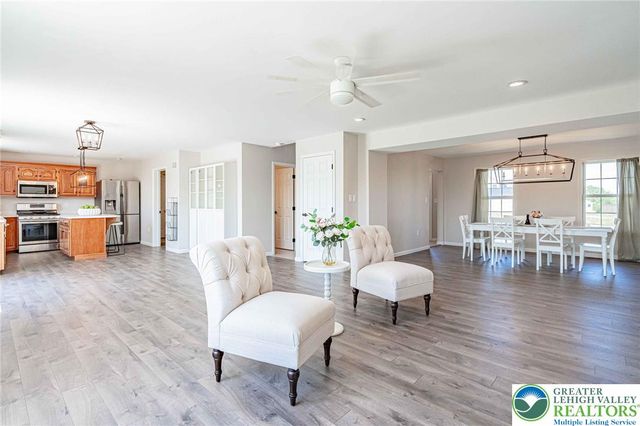 385 Farmington Road, Upper Macungie Twp, PA 18031