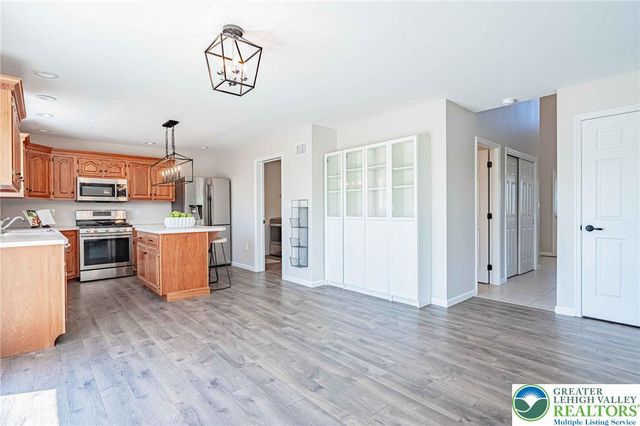 385 Farmington Road, Upper Macungie Twp, PA 18031