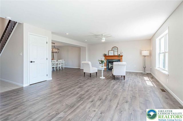 385 Farmington Road, Upper Macungie Twp, PA 18031