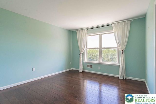 385 Farmington Road, Upper Macungie Twp, PA 18031