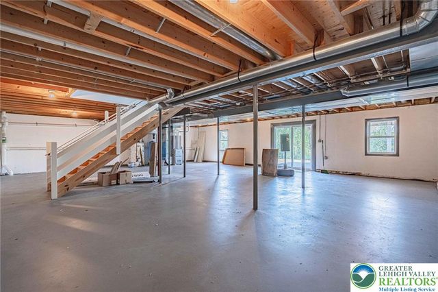 385 Farmington Road, Upper Macungie Twp, PA 18031