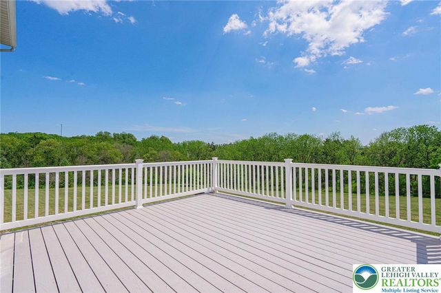 385 Farmington Road, Upper Macungie Twp, PA 18031