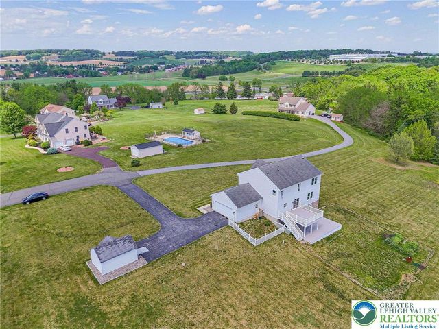 385 Farmington Road, Upper Macungie Twp, PA 18031