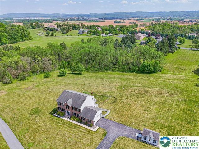385 Farmington Road, Upper Macungie Twp, PA 18031
