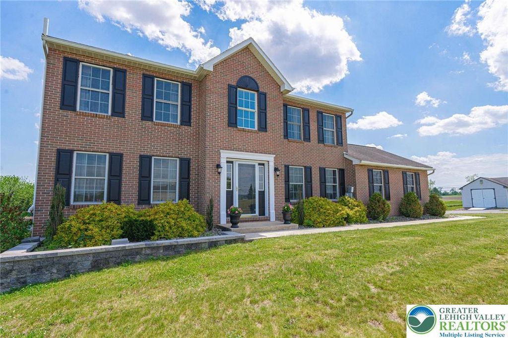 385 Farmington Road, Upper Macungie Twp, PA 18031