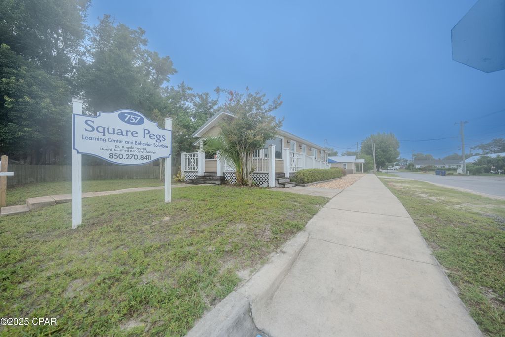 757 Jenks Avenue, Panama City, FL 32401